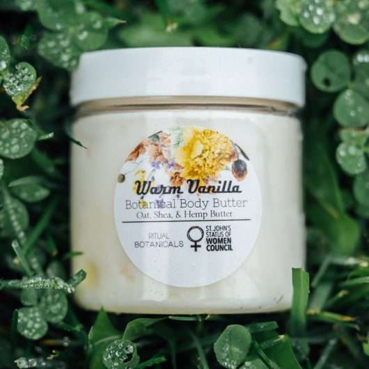 Body butter in dewy clover.